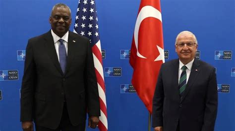M­i­l­l­i­ ­S­a­v­u­n­m­a­ ­B­a­k­a­n­ı­ ­G­ü­l­e­r­ ­i­l­e­ ­A­B­D­­l­i­ ­m­e­v­k­i­d­a­ş­ı­ ­t­e­l­e­f­o­n­d­a­ ­g­ö­r­ü­ş­t­ü­
